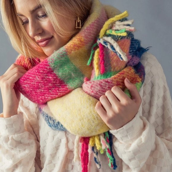 💕Posh Pick! Bright & Cozy Sweater Wrap with Fringe NWT - Picture 4 of 4